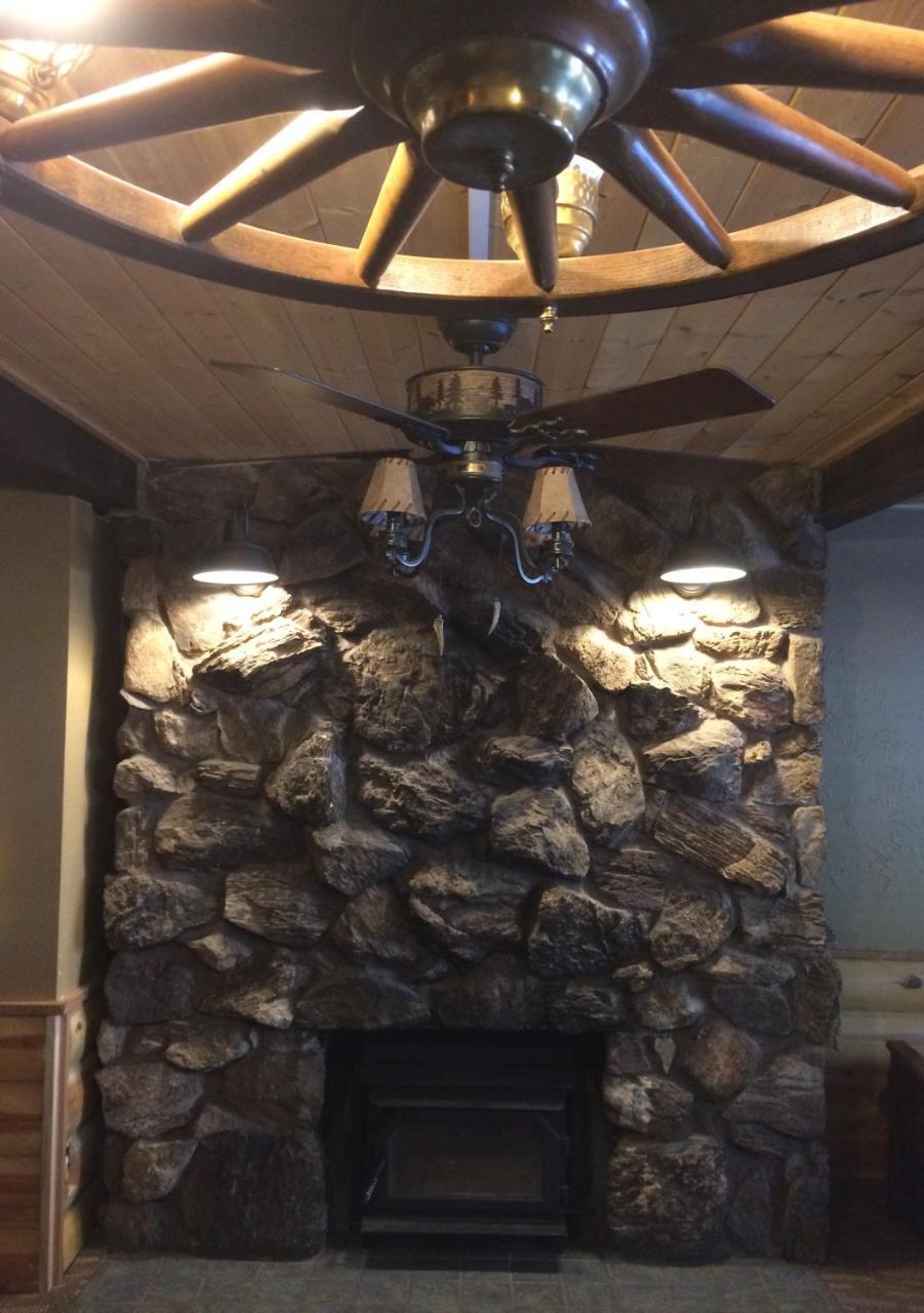 Shaver Lake Village Hotel Экстерьер фото